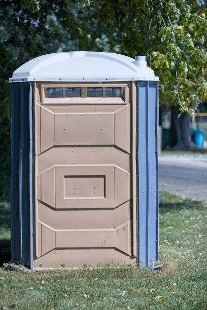 Portable Toilet Options We Offer in Falls Creek, PA